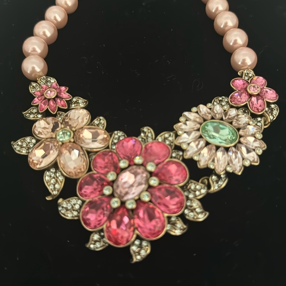 Heidi Daus Collectible Necklace Retired